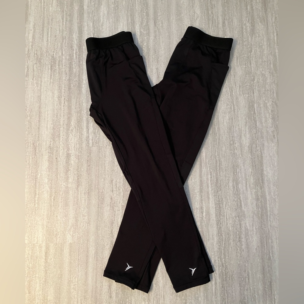2-pack Old Navy Active black baselayer pants